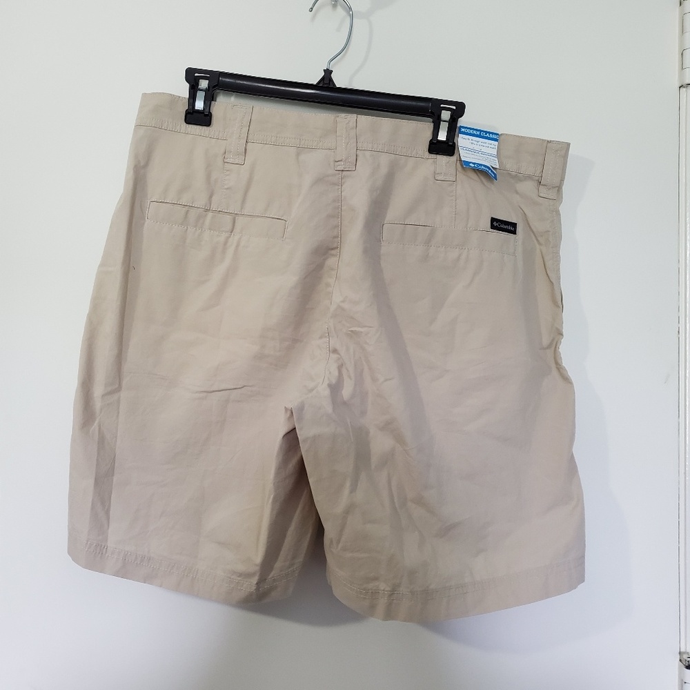 Columbia Mens Khaki Shorts 36